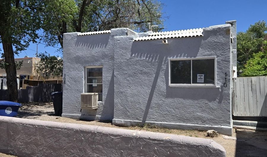 110 Mesa St SE, Albuquerque, NM 87106 - 1 Beds, 1 Bath
