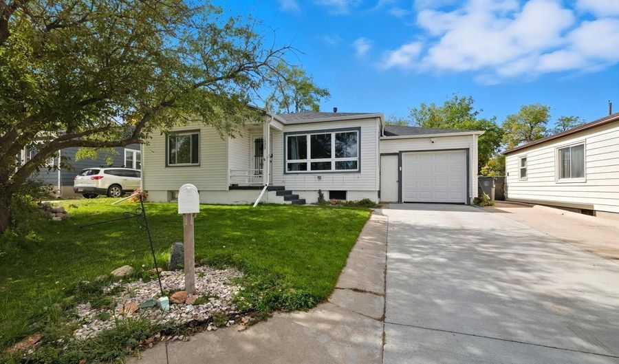 1626 GOSHEN Ave, Cheyenne, WY 82001 - 4 Beds, 2 Bath