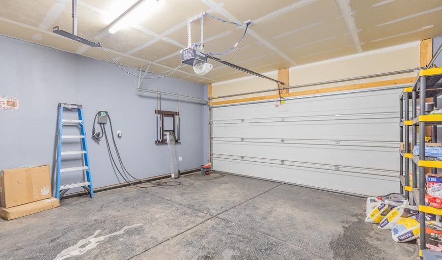 241 Burnage Ln, Alamogordo, NM 88310 - 3 Beds, 2 Bath