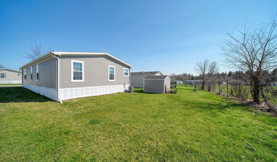 320 Grand River Dr, Adrian, MI 49221 - 3 Beds, 2 Bath