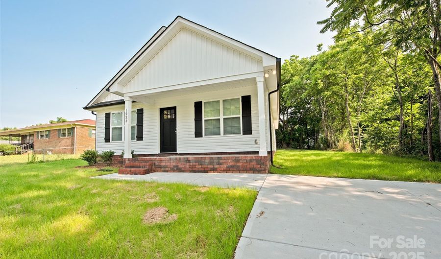 1028 Gibson St, Albemarle, NC 28001 - 3 Beds, 2 Bath