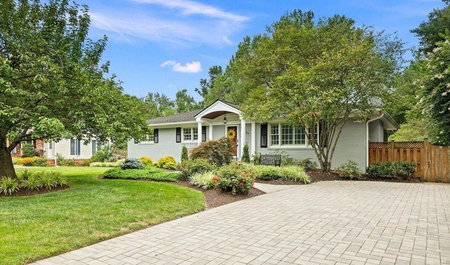 4429 NEPTUNE Dr, Alexandria, VA 22309 - 4 Beds, 3 Bath