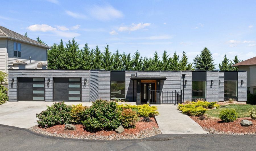 19753 SW SERAH St, Beaverton, OR 97007 - 5 Beds, 4 Bath