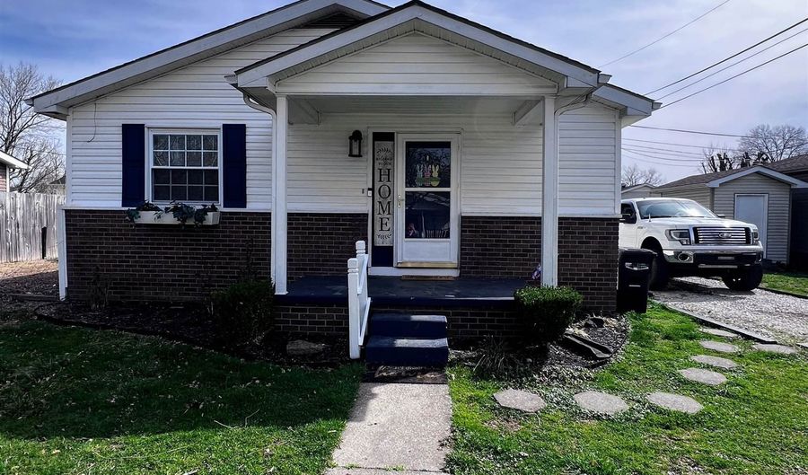 10 N 2nd St, Barboursville, WV 25504 - 3 Beds, 2 Bath