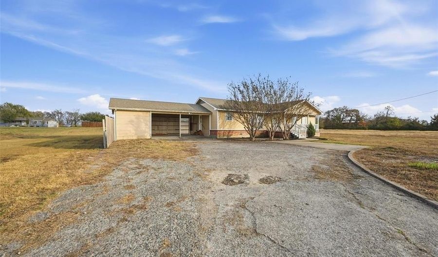 910 N Powell Pkwy, Anna, TX 75409 - 4 Beds, 3 Bath