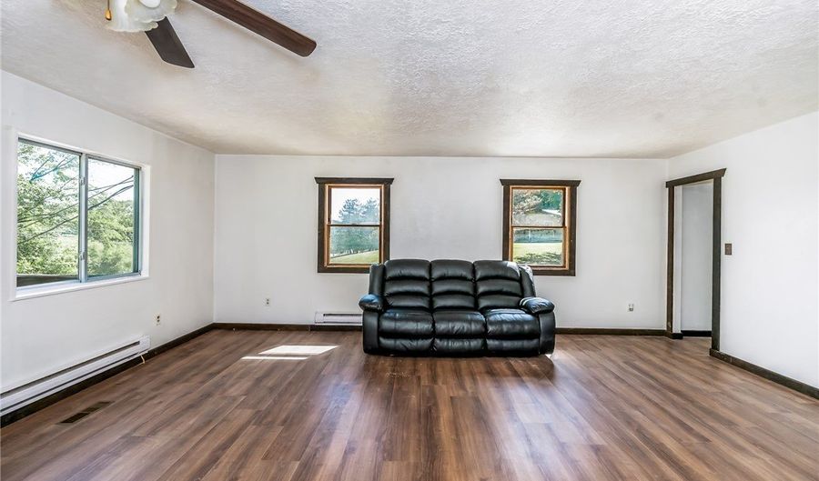 176 Watson Rd, Allegheny Twp., PA 15613 - 1 Beds, 1 Bath
