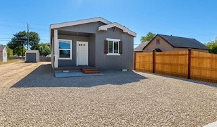 516 E Freeport St, Caldwell, ID 83605 - 3 Beds, 2 Bath
