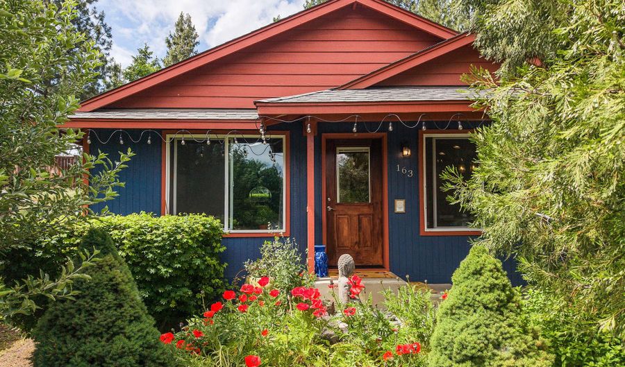 163 SE Dorrie Ct, Bend, OR 97702 - 3 Beds, 2 Bath