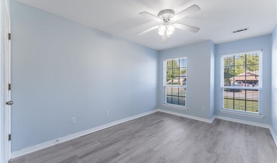 4005 Carriageway Ave, Bentonville, AR 72712 - 3 Beds, 2 Bath