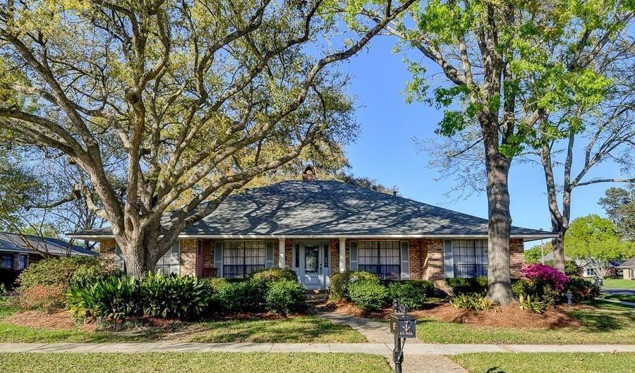7545 Cardiff Ave, Baton Rouge, LA 70808 - 4 Beds, 3 Bath