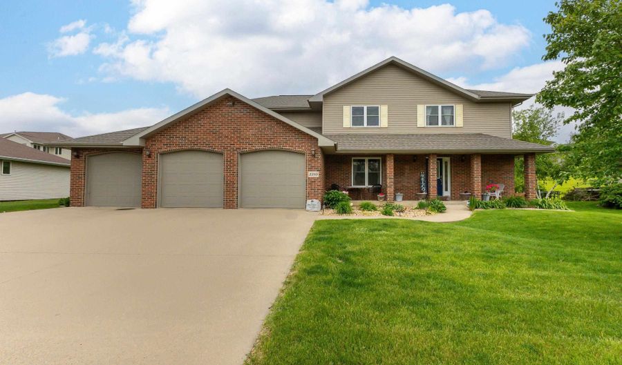 2380 Whitetail, Asbury, IA 52002 - 4 Beds, 4 Bath