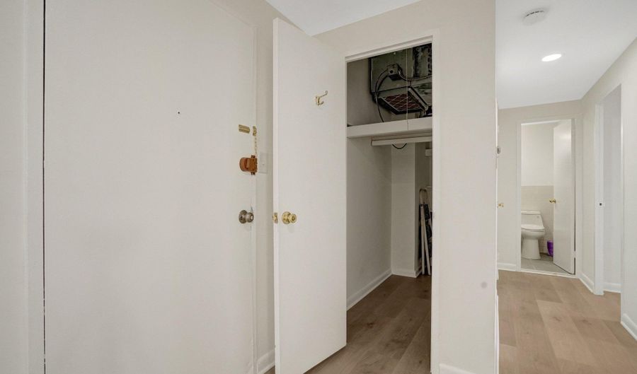 4600 DUKE St 1501, Alexandria, VA 22304 - 2 Beds, 1 Bath