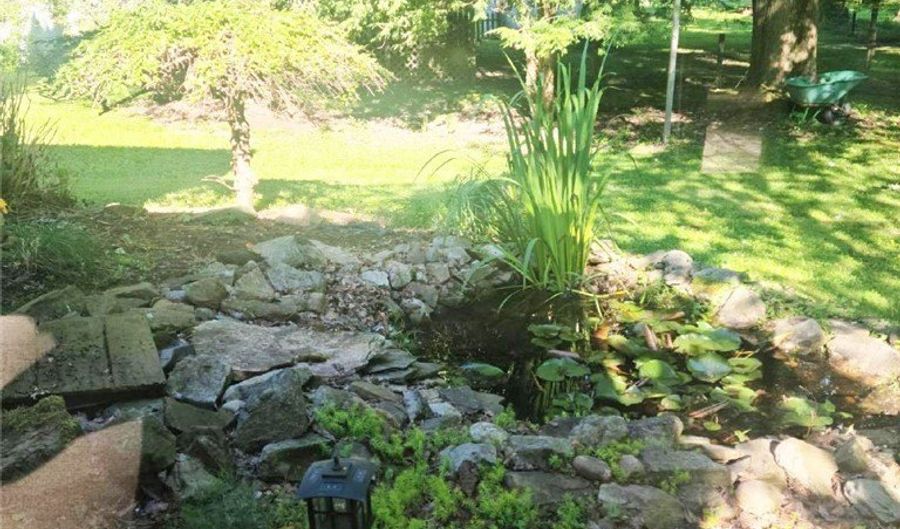 141 Orchard St, Andover, OH 44003 - 3 Beds, 1 Bath