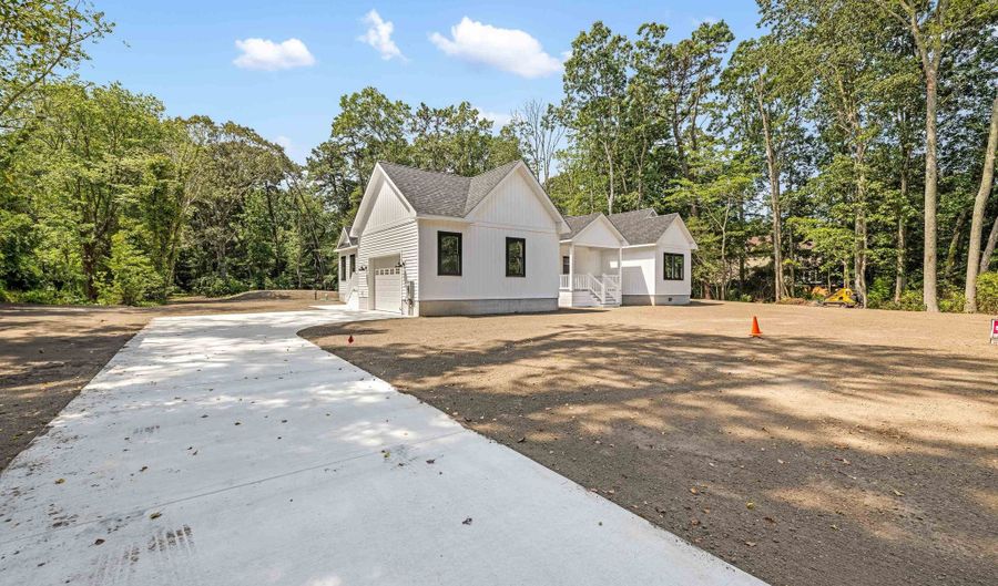 445 Dias Crk, Cape May Court House, NJ 08210 - 4 Beds, 3 Bath
