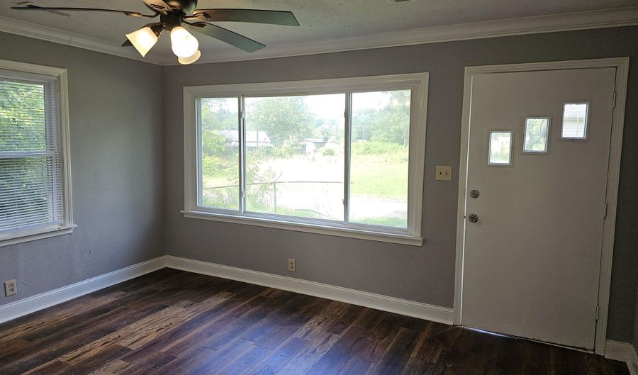 73 W Lincoln St, Alamo, TN 38001 - 3 Beds, 1 Bath