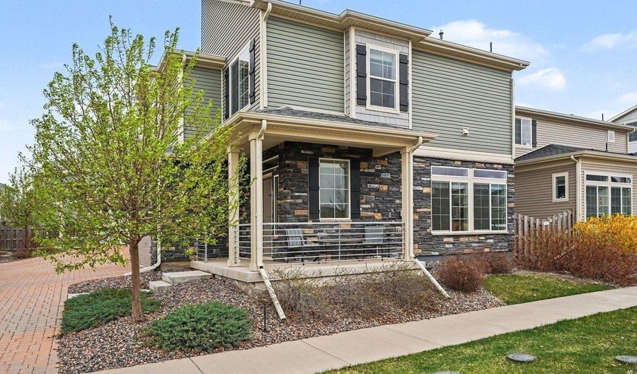 26288 E Maple Dr, Aurora, CO 80018 - 2 Beds, 3 Bath