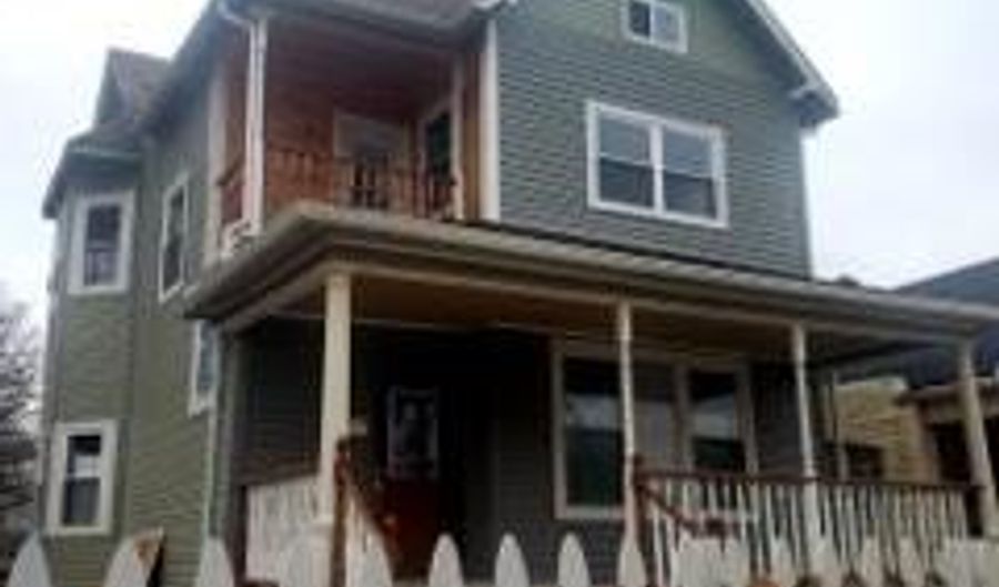 933 W 30th St, Indianapolis, IN 46208 - 4 Beds, 2 Bath