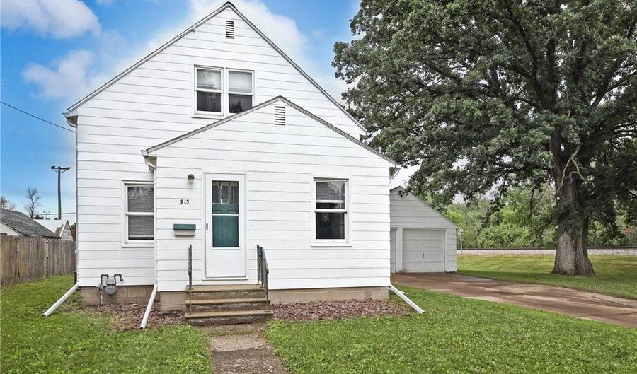 913 12th Ave SE, Austin, MN 55912 - 3 Beds, 1 Bath