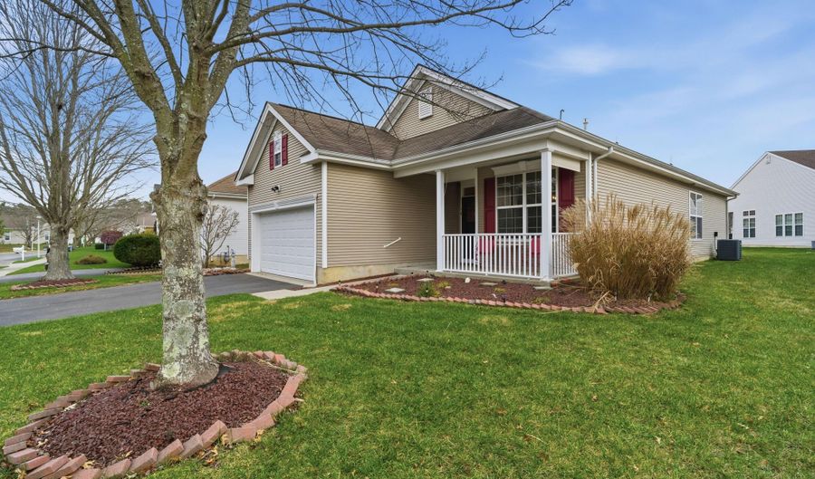 14 Hidden Lake Cir, Barnegat, NJ 08005 - 2 Beds, 2 Bath