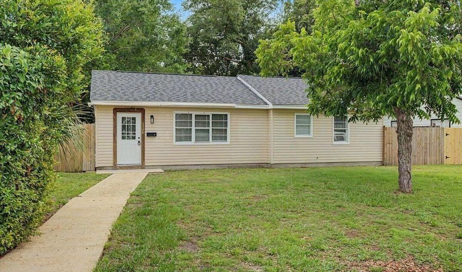 1775 Vaughn St, Biloxi, MS 39531 - 3 Beds, 1 Bath