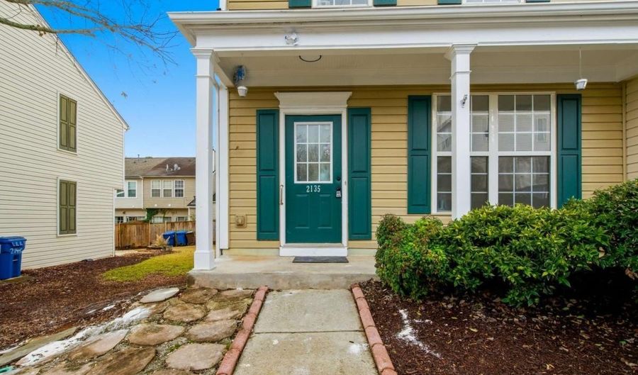 2135 Kilmington Sq, Alpharetta, GA 30009 - 2 Beds, 2 Bath