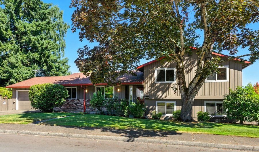 17231 SW CYNTHIA St, Beaverton, OR 97007 - 4 Beds, 3 Bath