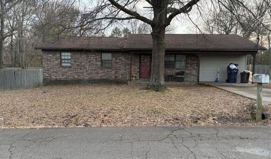 200 NE 15th, Atkins, AR 72823 - 4 Beds, 2 Bath