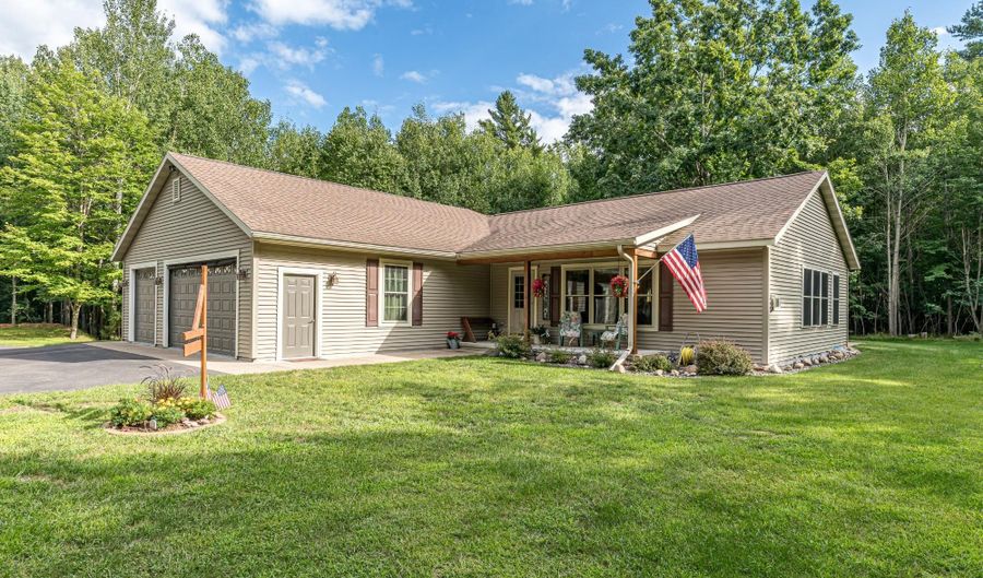 11549 TOWERING PINES Ln, Arbor Vitae, WI 54568 - 3 Beds, 2 Bath