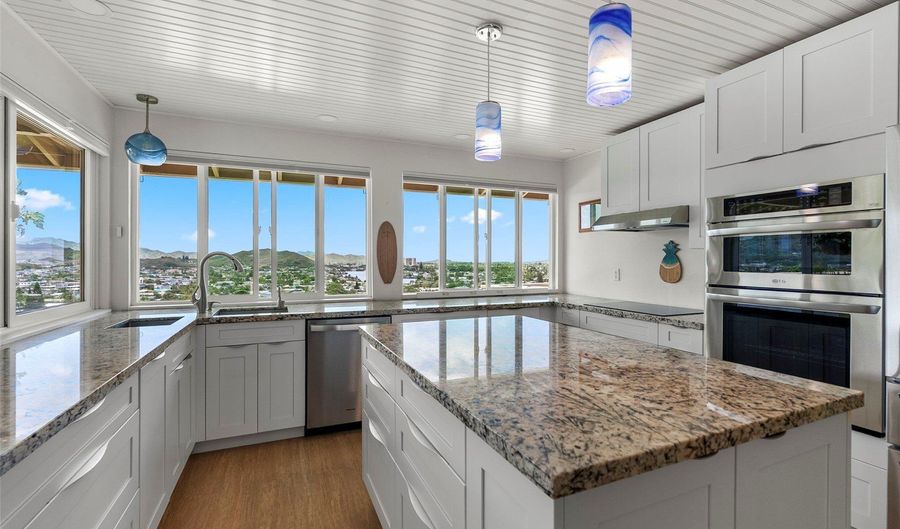 1312 Aupapaohe St, Kailua, HI 96734 - 3 Beds, 3 Bath