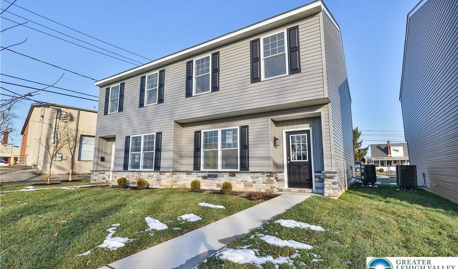 903 N Graham St, Allentown, PA 18109 - 3 Beds, 3 Bath