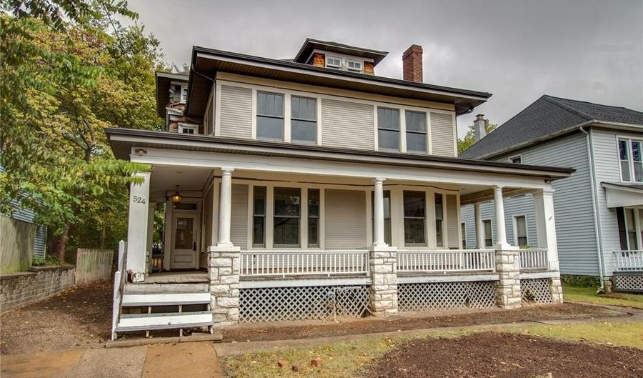 524 E 7th St, Alton, IL 62002 - 5 Beds, 2 Bath