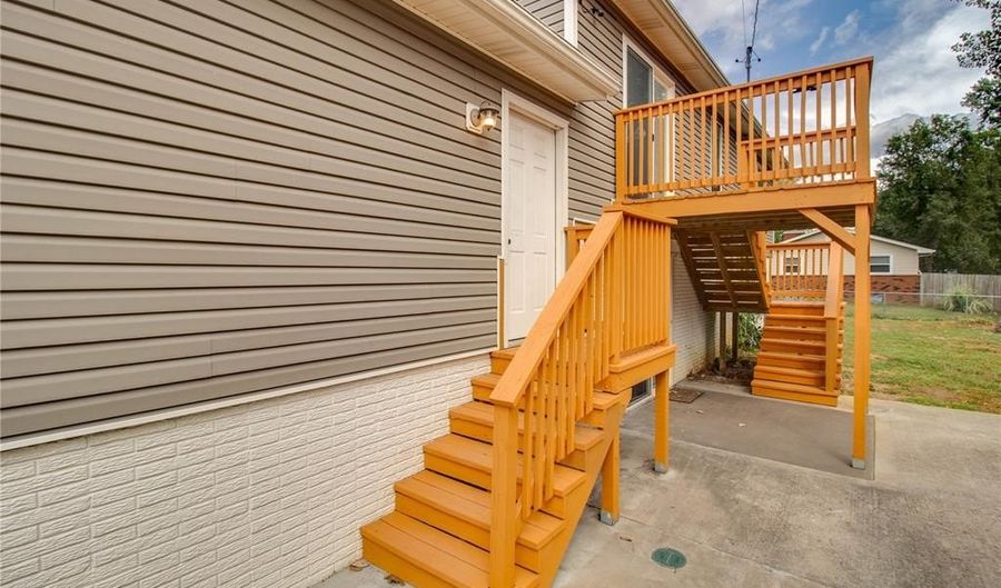 3101 Mission Rd, Alton, IL 62002 - 5 Beds, 2 Bath