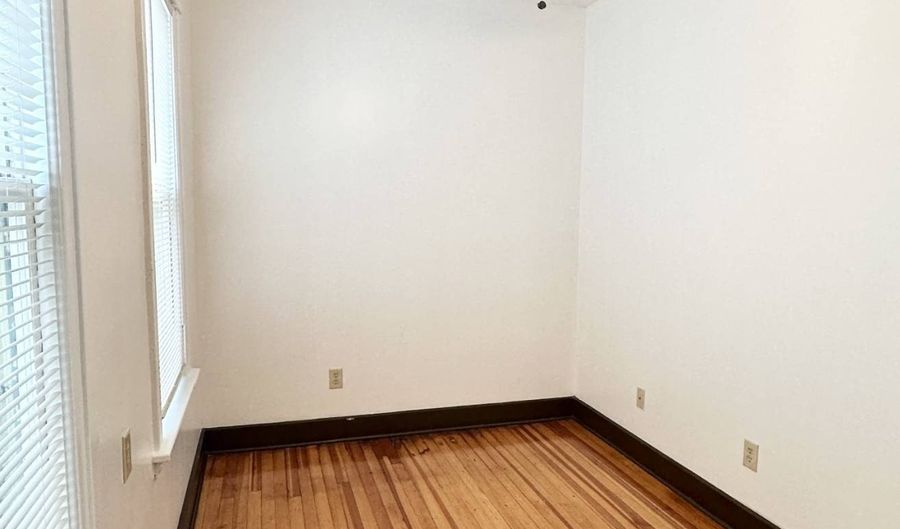 423 Hamilton St Floor 1, Albany, NY 12203 - 4 Beds, 1 Bath