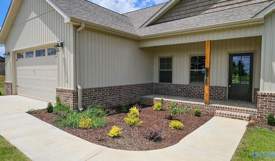 9177 Trails End Dr, Athens, AL 35611 - 3 Beds, 2 Bath
