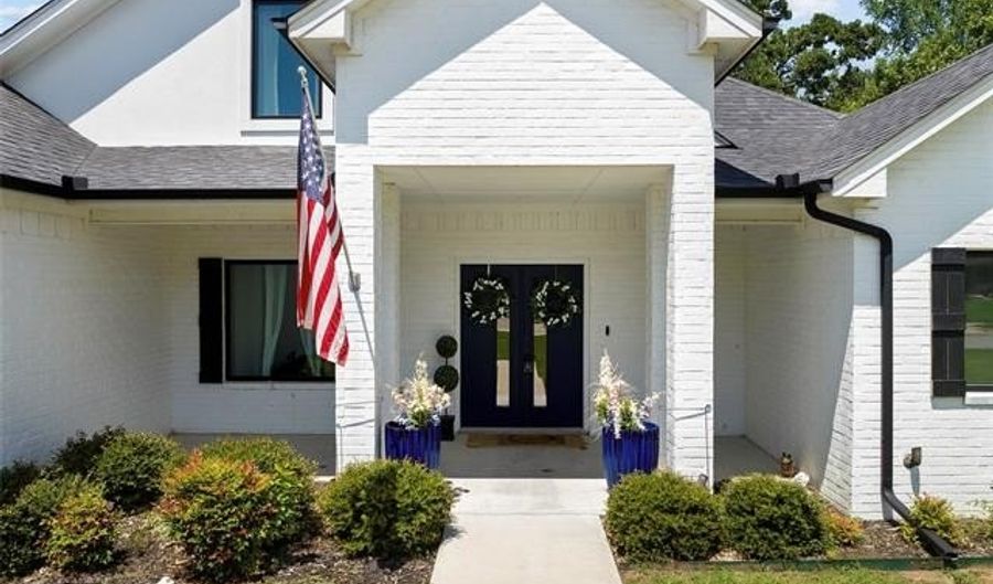 1223 Buckingham, Ardmore, OK 73401 - 5 Beds, 3 Bath