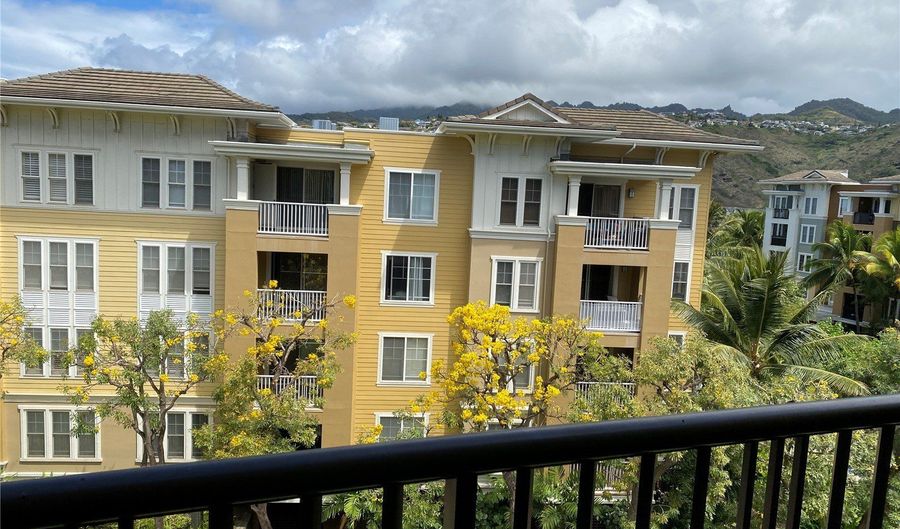 520 Lunalilo Home Rd 7418, Honolulu, HI 96825 - 2 Beds, 2 Bath