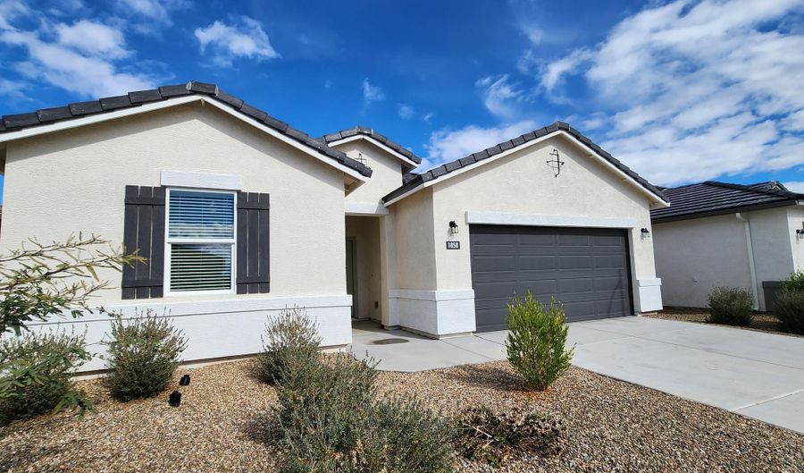 1058 W CHIMES TOWER Dr, Casa Grande, AZ 85122 - 4 Beds, 2 Bath