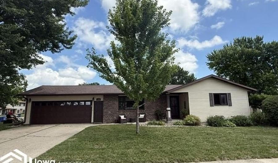 1318 N Johnson St, Algona, IA 50511 - 3 Beds, 2 Bath