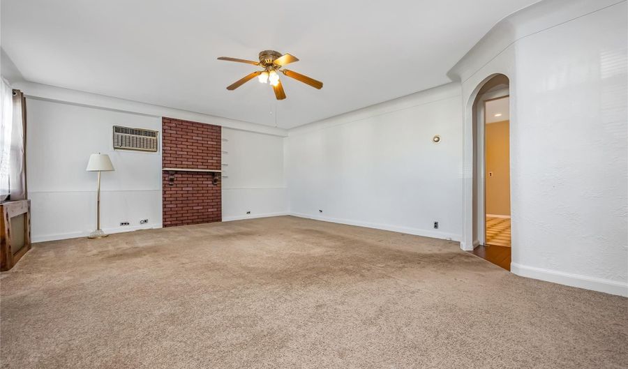 38 Buchanan Ave, Amityville, NY 11701 - 2 Beds, 2 Bath