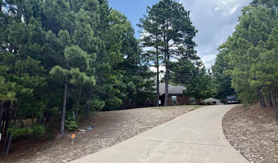 608 JOSEPH Dr, Alexander, AR 72002 - 3 Beds, 2 Bath