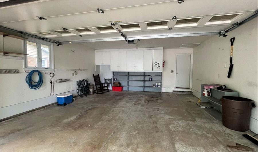 1213 E State St, Algona, IA 50511 - 3 Beds, 3 Bath