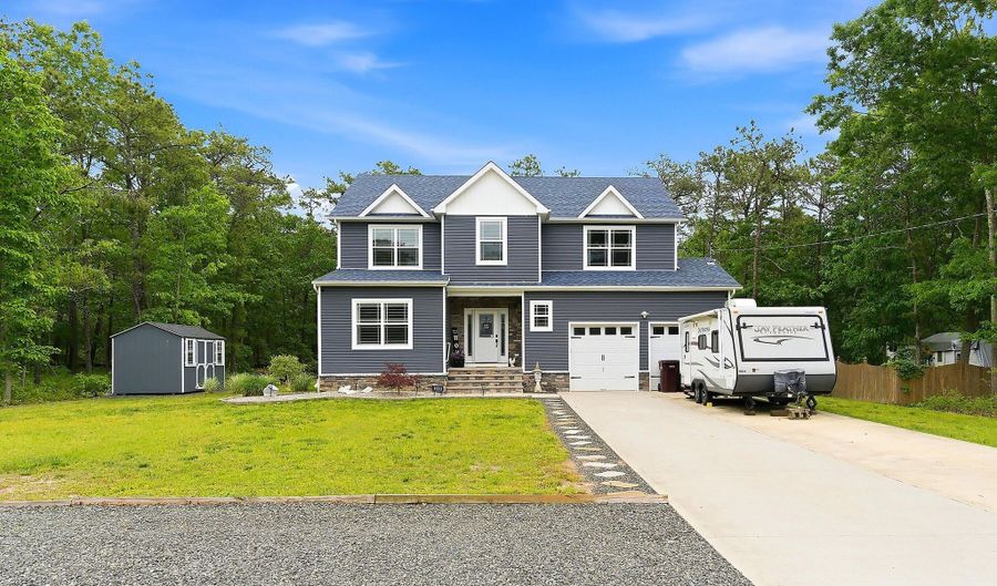 555 Egenolf Pl, Bayville, NJ 08721 - 4 Beds, 3 Bath