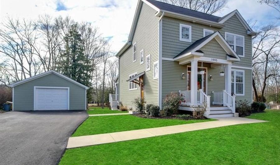 1995 FAIRFAX Rd, Annapolis, MD 21401 - 5 Beds, 4 Bath