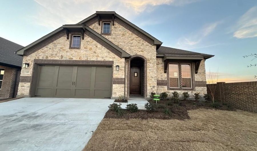 549 Pickett Creek Dr, Aledo, TX 76008 - 3 Beds, 2 Bath
