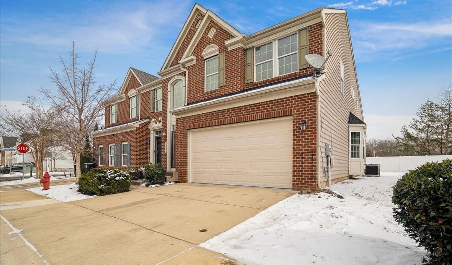 16702 TORTOLA Dr, Accokeek, MD 20607 - 3 Beds, 3 Bath