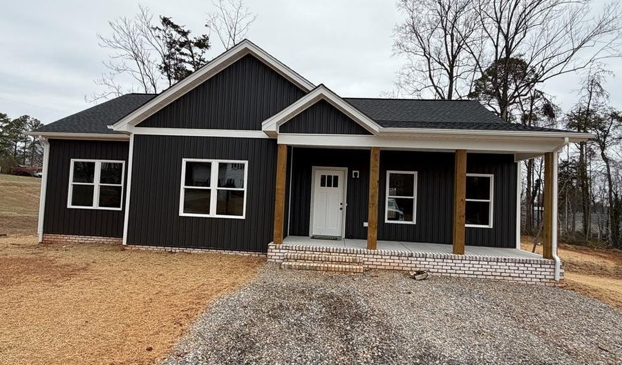 615 Oakleigh Ave, Appomattox, VA 24522 - 3 Beds, 2 Bath