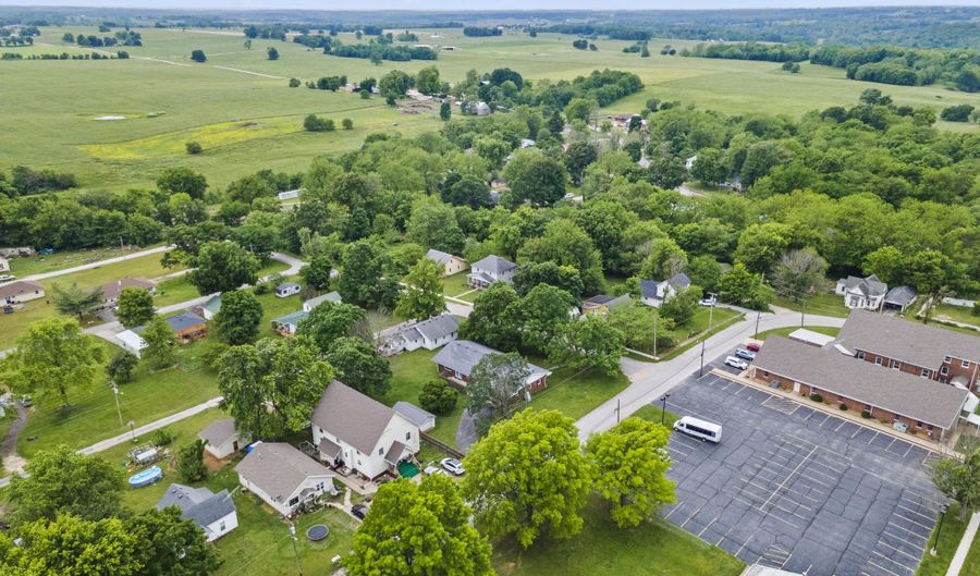 300 S High Ave, Ash Grove, MO 65604 - 3 Beds, 2 Bath