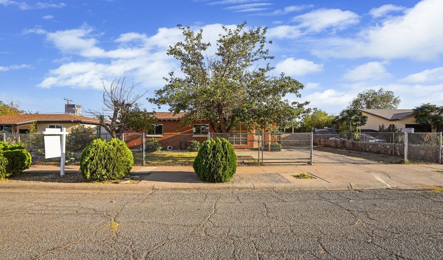 5028 BRAGG Ave, El Paso, TX 79904 - 3 Beds, 2 Bath