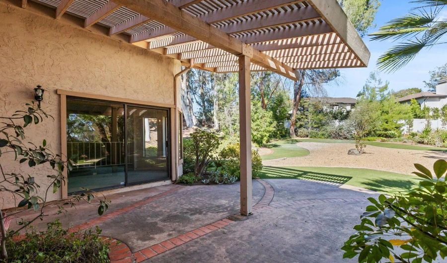 462 Avenida Adobe, Escondido, CA 92029 - 3 Beds, 3 Bath