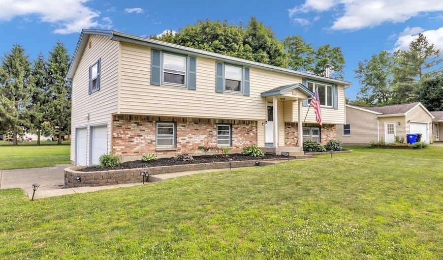12485 N Lawn Ct, Alden, NY 14004 - 3 Beds, 2 Bath